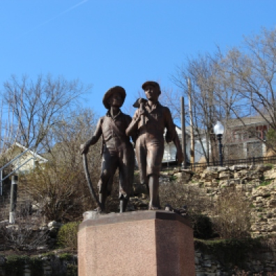 The statue of Huckleberry Finn.